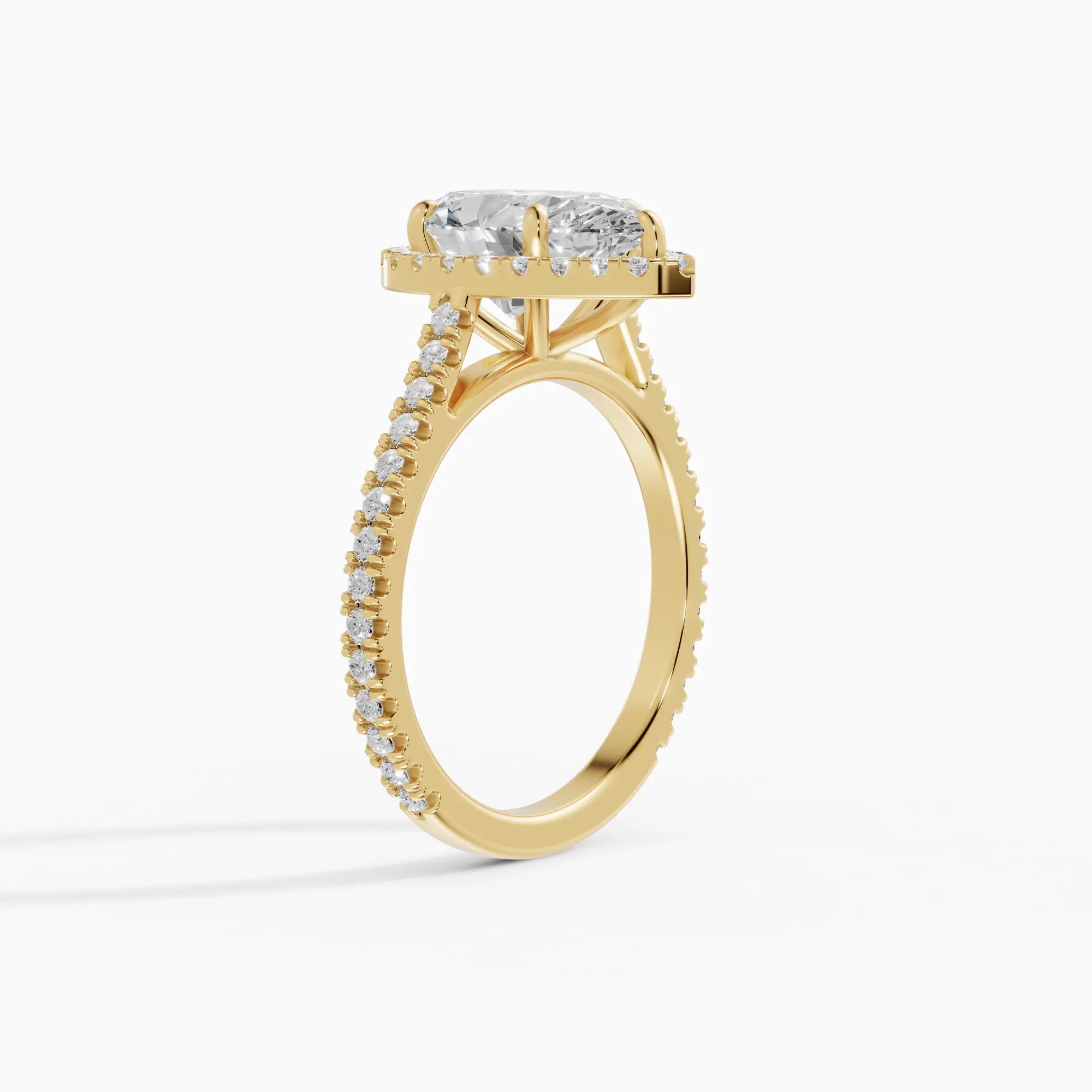 Anillo halo pera con catedral | Céleste