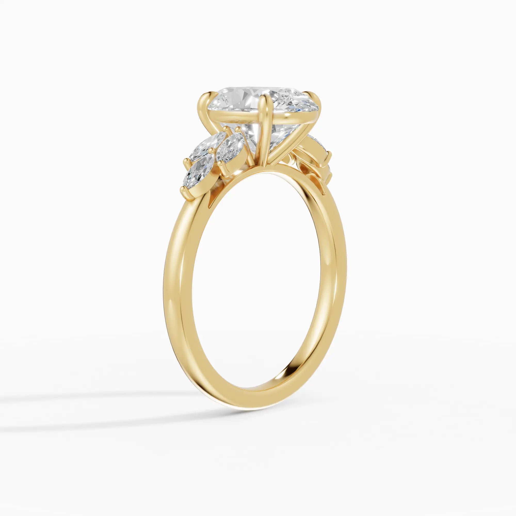 Anillo clúster oval | Valour